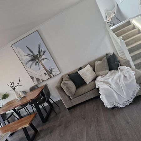 Stylish, Spacious, Central With Pool ماوْنت مونغانيو المظهر الخارجي الصورة